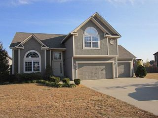 Foreclosed Home - 12220 CLUBHOUSE DR, 66109