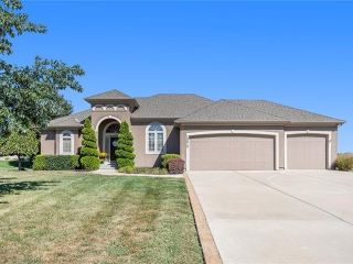 Foreclosed Home - 13012 MEADOW LN, 66109