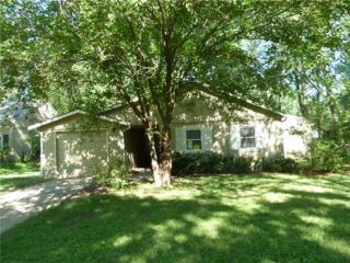 Foreclosed Home - 5413 Maple St, 66202