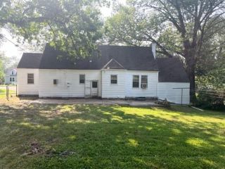 Foreclosed Home - 5825 HADLEY ST, 66202
