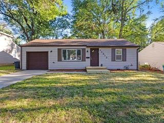 Foreclosed Home - 11513 W 69TH ST, 66203