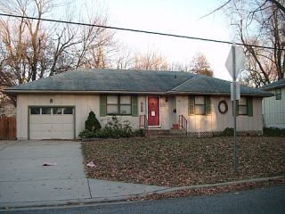 Foreclosed Home - 8007 HEMLOCK ST, 66204