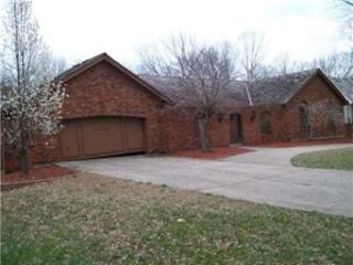 Foreclosed Home - 10521 CHEROKEE LN, 66206