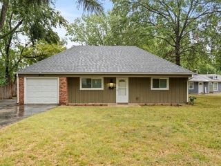 Foreclosed Home - 8723 SWITZER ST, 66214