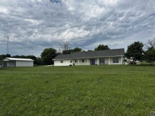 Foreclosed Home - 210 E PINE ST, 66425