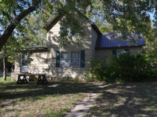 Foreclosed Home - 329 W 9TH ST, 66451