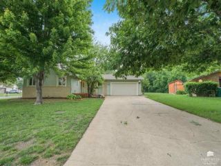 Foreclosed Home - 2108 TIMBER CREEK DR, 66502