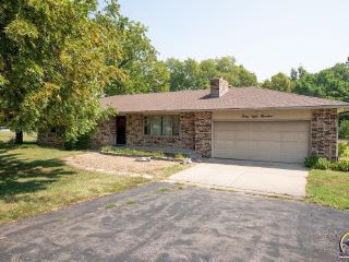 Foreclosed Home - 3800 SE SHAWNEE HEIGHTS RD, 66542