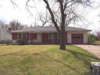 Foreclosed Home - 2109 Se Swygart St, 66605