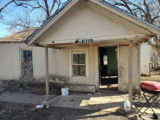 Foreclosed Home - 2434 SE MINNESOTA AVE, 66605