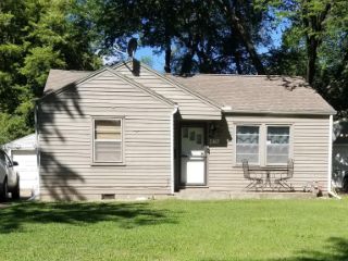 Foreclosed Home - 2413 SE KENTUCKY AVE, 66605