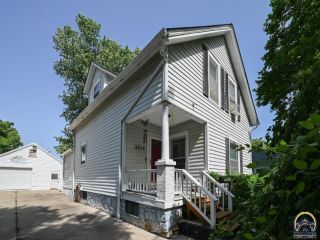 Foreclosed Home - 2313 SW HARRISON ST, 66611