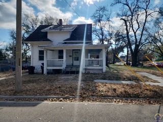 Foreclosed Home - 619 SW 15TH ST, 66612