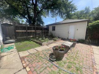 Foreclosed Home - 317 SW 14TH ST, 66612