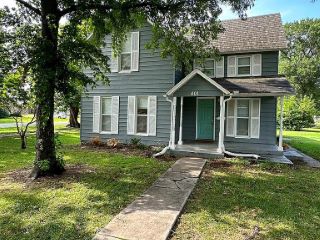 Foreclosed Home - 401 S DELAWARE AVE, 66725