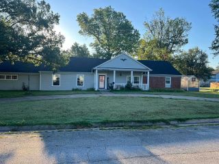 Foreclosed Home - 1306 N 6TH ST, 66757