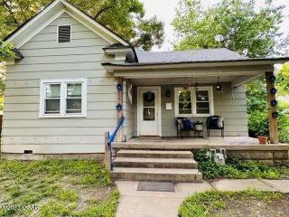 Foreclosed Home - 217 E 22ND ST, 66762