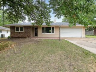 Foreclosed Home - 1265 THOMPSON ST, 66801
