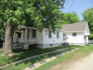 Foreclosed Home - 220 WALNUT ST, 66861