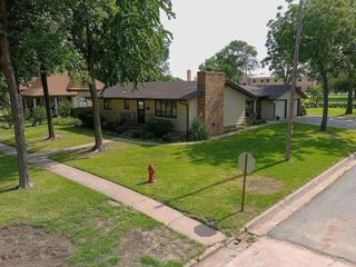 Foreclosed Home - 802 N WALNUT ST, 66866