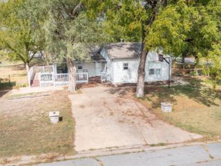 Foreclosed Home - 303 N LOCUST ST, 66866