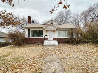 Foreclosed Home - 824 W 9TH ST, 66901