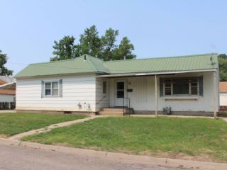 Foreclosed Home - 1910 H ST, 66935