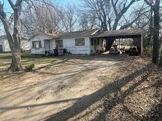 Foreclosed Home - 310 N HIGH ST, 67004
