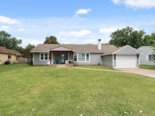 Foreclosed Home - 1425 N 2ND ST, 67005