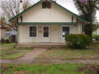 Foreclosed Home - 1107 DEARBORN ST, 67010
