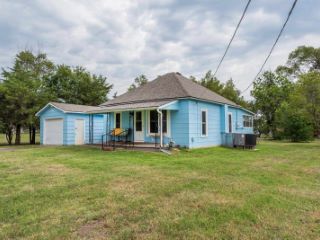 Foreclosed Home - 112 S DACEY AVE, 67016