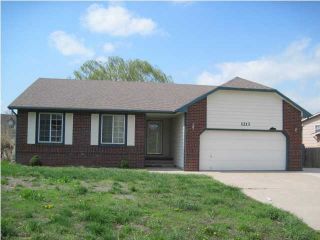 Foreclosed Home - 1213 S GASAWAY DR, 67037