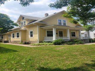 Foreclosed Home - 211 N WALNUT ST, 67045