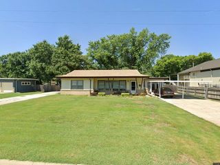 Foreclosed Home - 201 S DELOS AVE, 67060