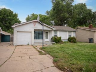 Foreclosed Home - 416 W 4TH ST, 67060