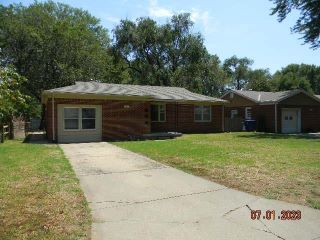 Foreclosed Home - 180 HUNGERFORD AVE, 67060