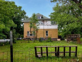 Foreclosed Home - List 100807302