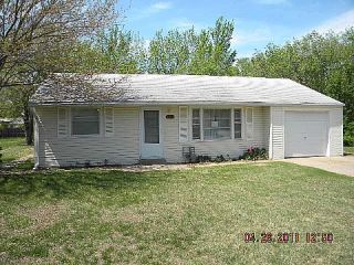 Foreclosed Home - 1215 S PINE ST, 67114