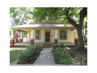 Foreclosed Home - 611 E 5th St, 67114