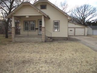 Foreclosed Home - 621 S Walnut Street, 67114
