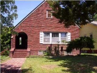 Foreclosed Home - 324 W 3RD ST, 67124