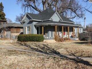 Foreclosed Home - 718 S OAK ST, 67124