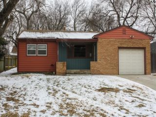 Foreclosed Home - 307 S THOMPSON ST, 67124