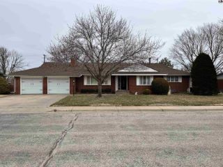 Foreclosed Home - 614 TERRACE DR, 67124