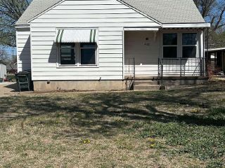 Foreclosed Home - 418 CURTIS ST, 67124