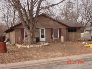 Foreclosed Home - 216 N KEYES ST, 67152