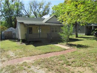 Foreclosed Home - 912 W Harvey Ave, 67152
