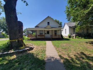 Foreclosed Home - 824 E LINCOLN AVE, 67152