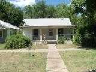 Foreclosed Home - 908 E 6TH AVE, 67156