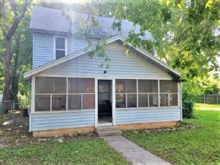 Foreclosed Home - 1413 MANNING ST, 67156